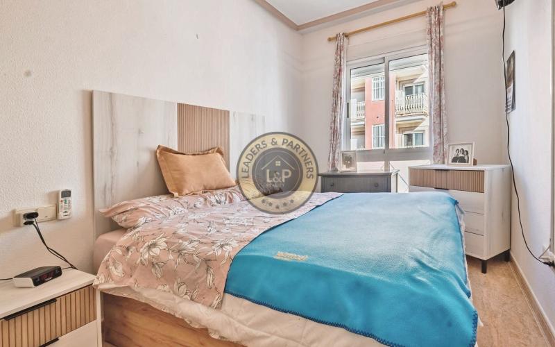 Apartmán 3+kk s bazénom Torrevieja-La Mata, Španielsko