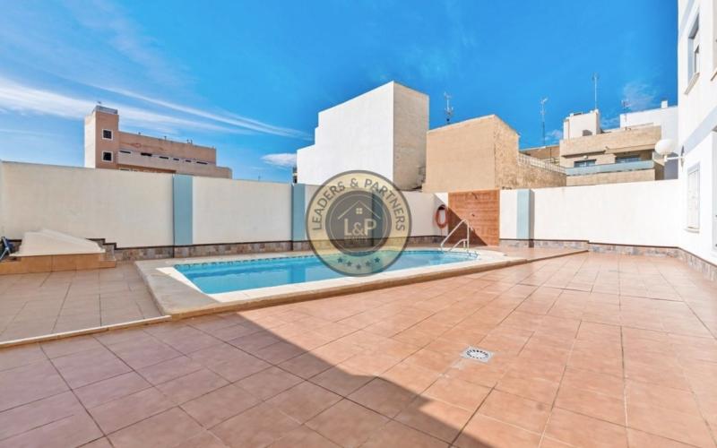 Apartmán 3+kk s bazénom Torrevieja-La Mata, Španielsko