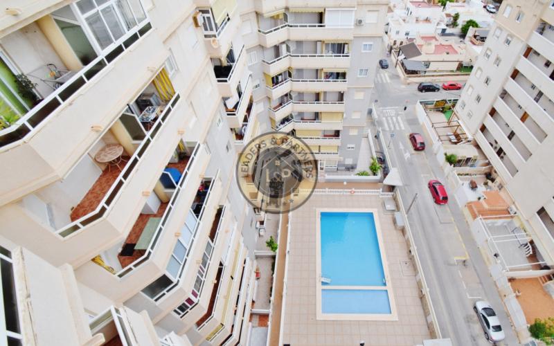 Apartmán 4+kk s bazénom a terasou Torrevieja-Španielsko
