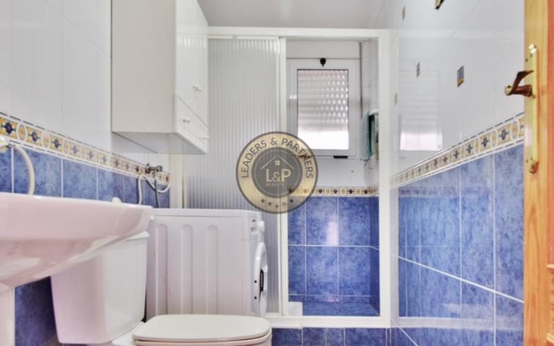 Apartmán 4+kk s bazénom a terasou Torrevieja-Španielsko