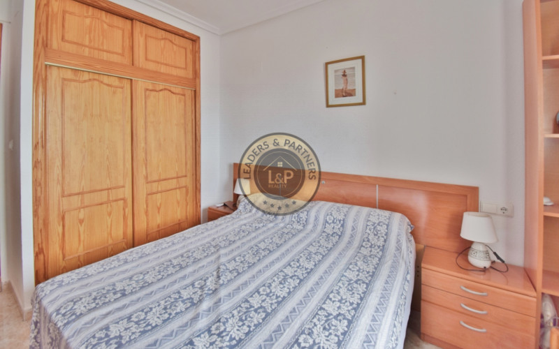 Apartmán 4+kk s bazénom a terasou Torrevieja-Španielsko