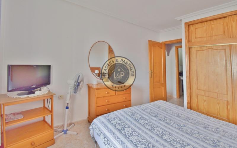 Apartmán 4+kk s bazénom a terasou Torrevieja-Španielsko