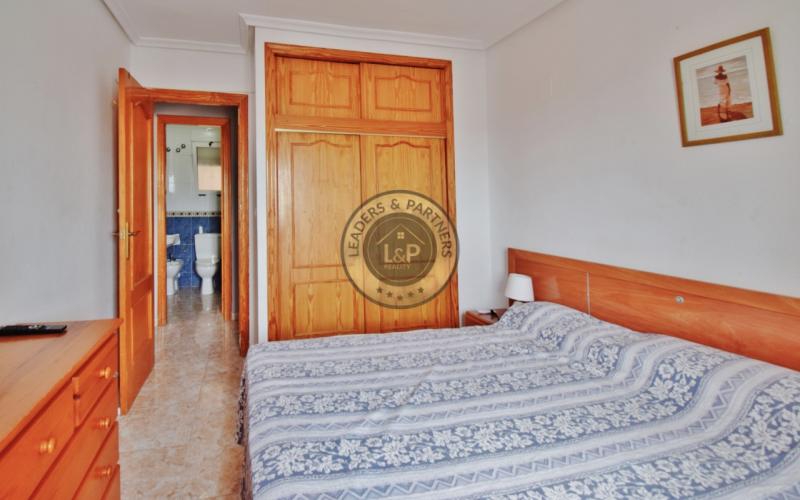 Apartmán 4+kk s bazénom a terasou Torrevieja-Španielsko