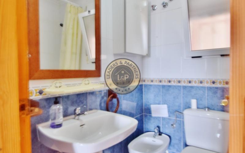 Apartmán 4+kk s bazénom a terasou Torrevieja-Španielsko