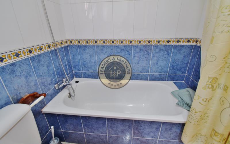 Apartmán 4+kk s bazénom a terasou Torrevieja-Španielsko