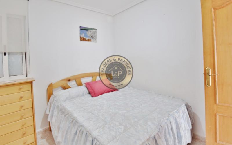 Apartmán 4+kk s bazénom a terasou Torrevieja-Španielsko