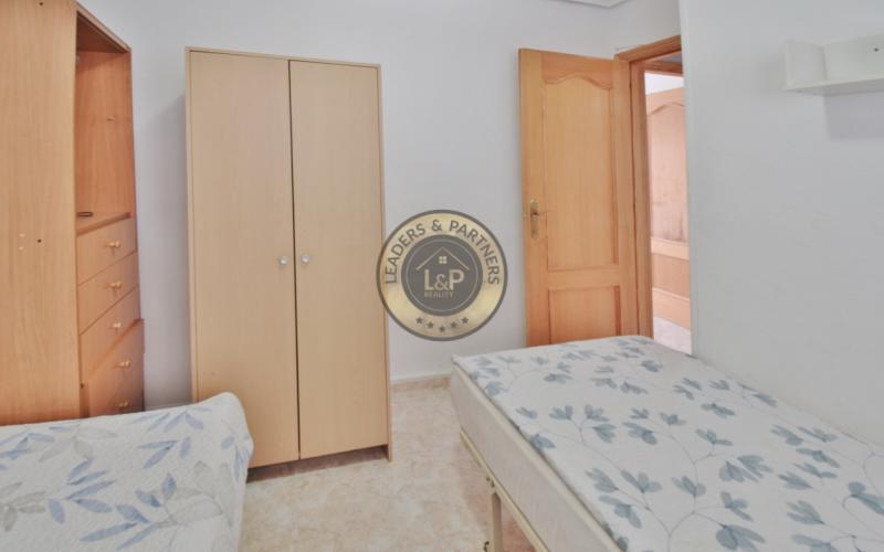 Apartmán 4+kk s bazénom a terasou Torrevieja-Španielsko