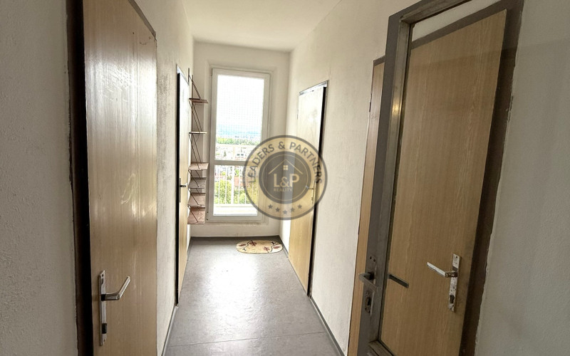 PREDANÉ=Na predaj 3-izbový byt s loggiou na KVP, ulica Wuppertálska.