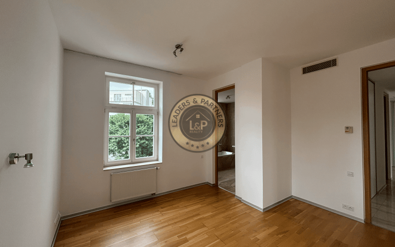 3-IZBOVÝ BYT V SRDCI MESTA NA PRENÁJOM - REZIDENCIA HLBOKÁ 7