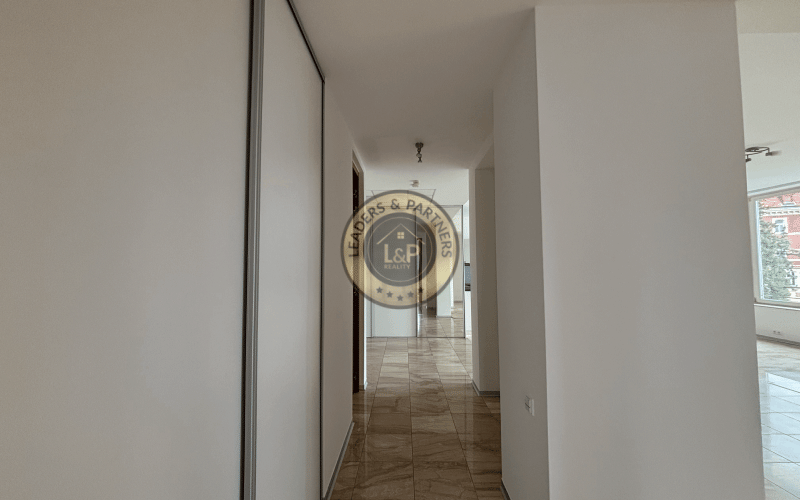 3-IZBOVÝ BYT V SRDCI MESTA NA PRENÁJOM - REZIDENCIA HLBOKÁ 7