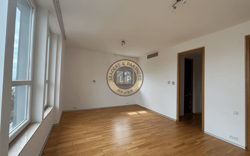 3-IZBOVÝ BYT V SRDCI MESTA NA PRENÁJOM - REZIDENCIA HLBOKÁ 7