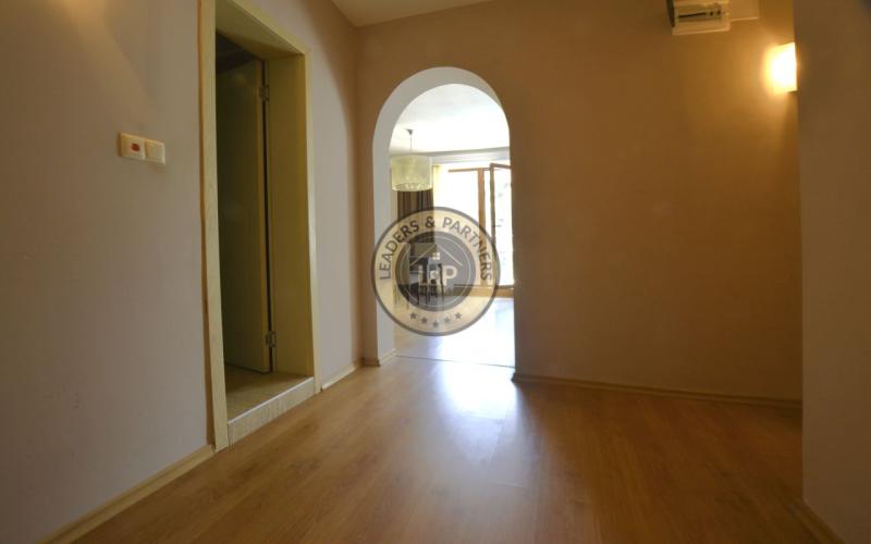 Apartmán 3+kk s bazénom Slnečné pobrežie-Bulharsko