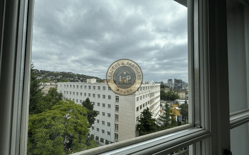 Veľkolepý 3-izb. byt s výhľadom na mesto