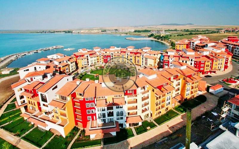 Štúdio 1+kk s balkónom a bazénom Aheloy-Bulharsko