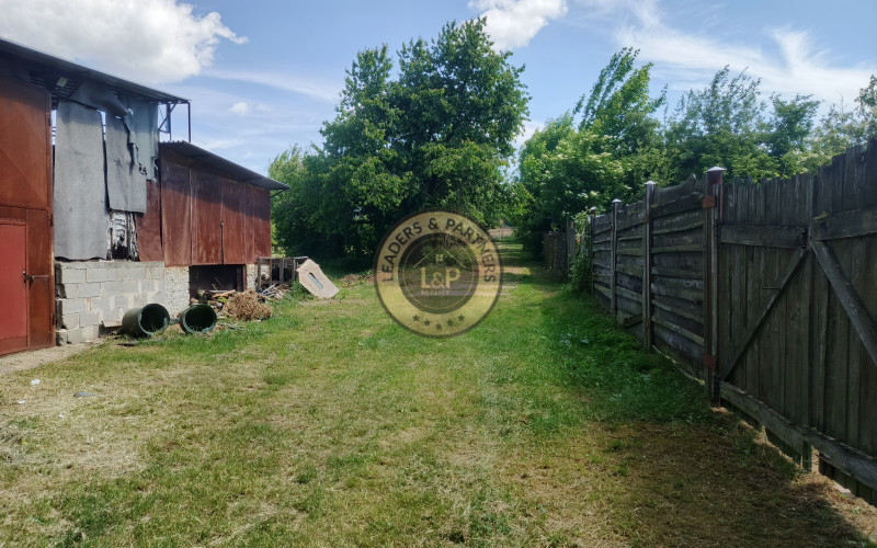 Pozemok na výstavbu RD v obci Čeľadice 3486m2