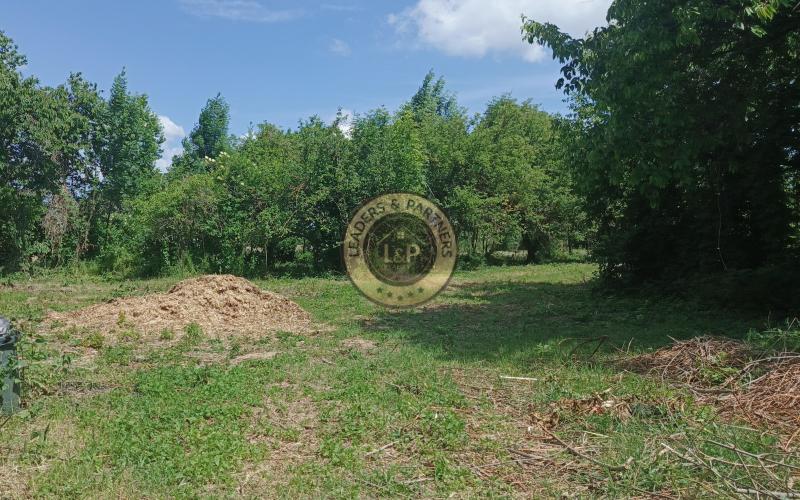 Pozemok na výstavbu RD v obci Čeľadice 3486m2