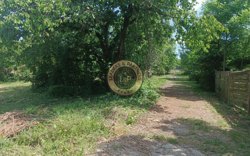 Pozemok na výstavbu RD v obci Čeľadice 3486m2
