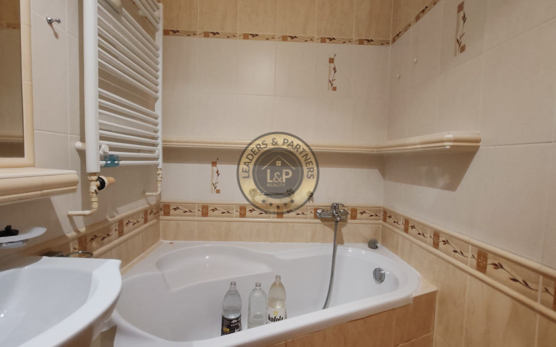 ZNÍŽENÁ CENA !! Ticho, komfort a priestor – 3-izbový byt v Ladcoch čaká na Vás!