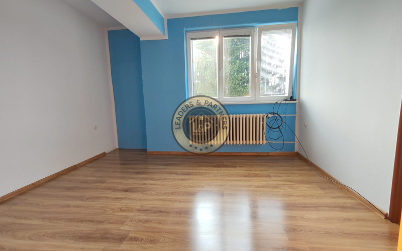 ZNÍŽENÁ CENA !! Ticho, komfort a priestor – 3-izbový byt v Ladcoch čaká na Vás!