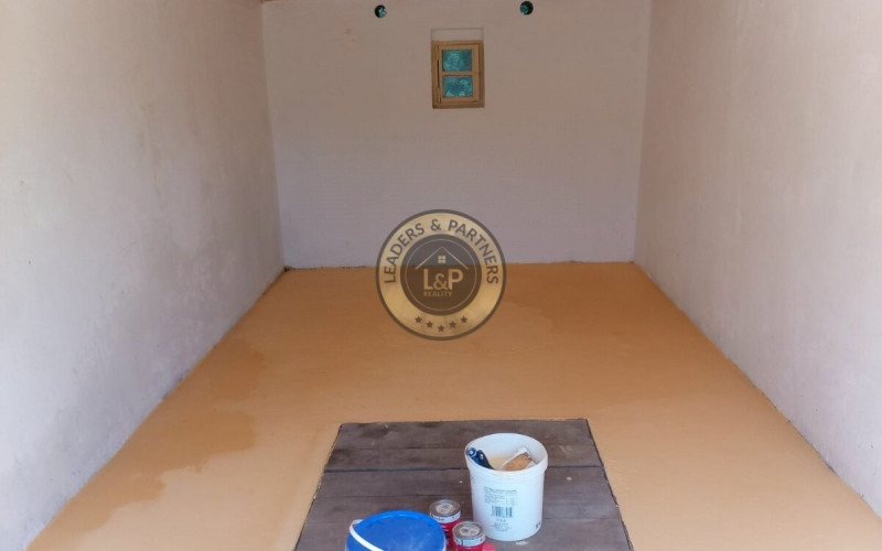 Na predaj garáž v Hlohovci časť Peter