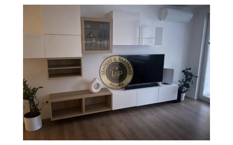 Veľkometrážny 2-izb. byt na PREDAJ - STARÉ MESTO