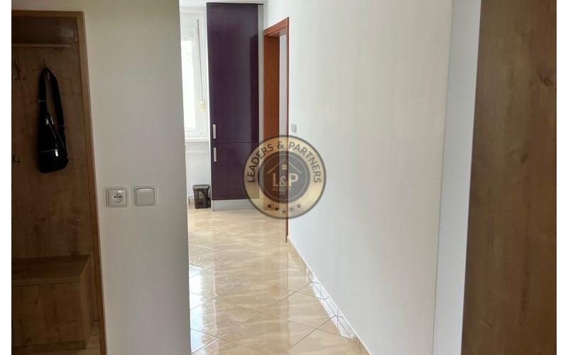 Na prenájom priestranný 3-izbový byt, 67 m² s balkónom