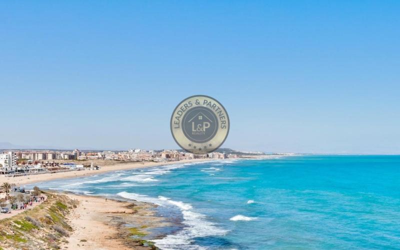 Štúdio 1+kk s bazénom Torrevieja, Španielsko