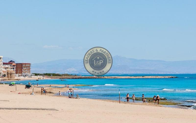 Štúdio 1+kk s bazénom Torrevieja, Španielsko