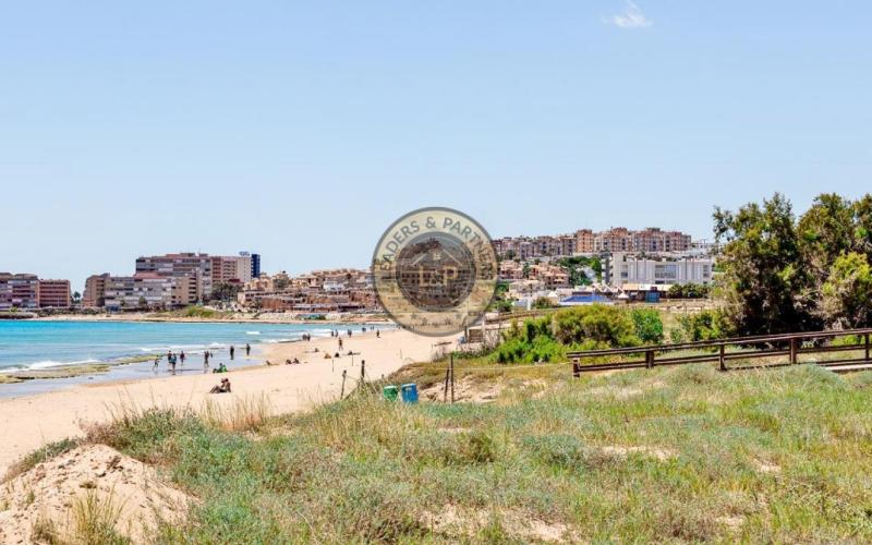 Štúdio 1+kk s bazénom Torrevieja, Španielsko