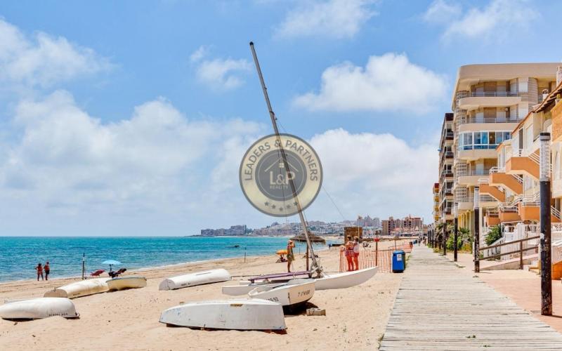 Štúdio 1+kk s bazénom Torrevieja, Španielsko