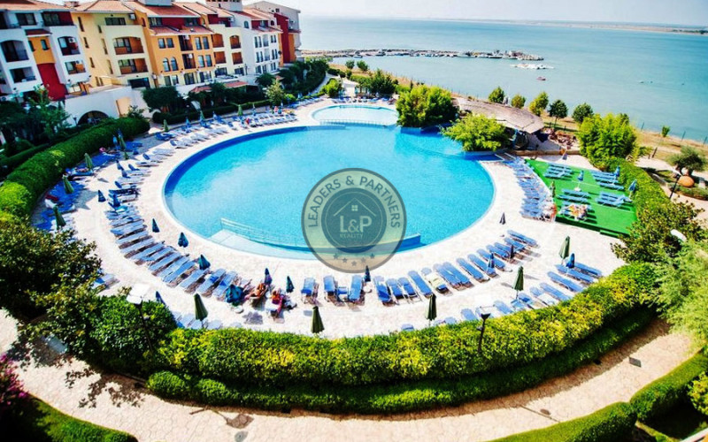 Apartmán 2+kk s balkónom a bazénom Aheloy-Bulharsko