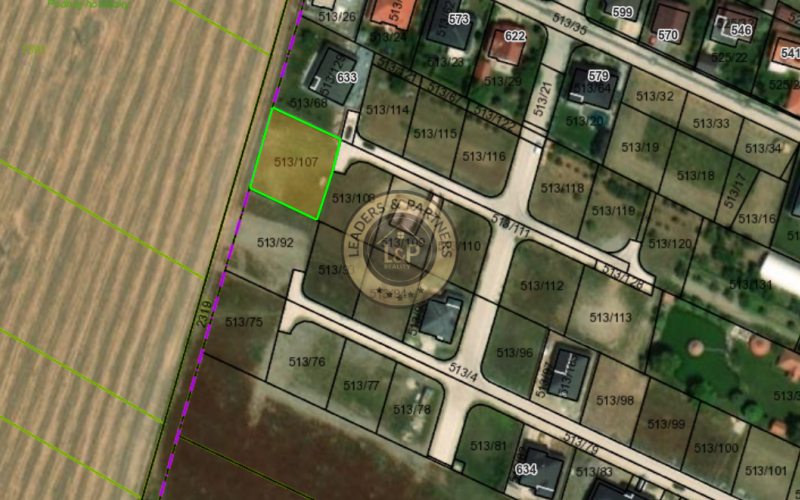 REZERVOVANÉ-Na predaj stavebný pozemok v obci Veľký Grob