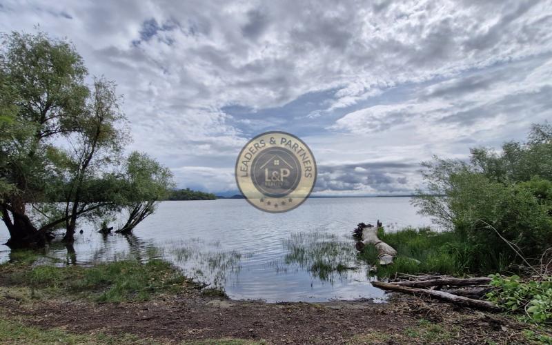 Na predaj chata na Zemplínskej Šírave, Prímestská oblasť