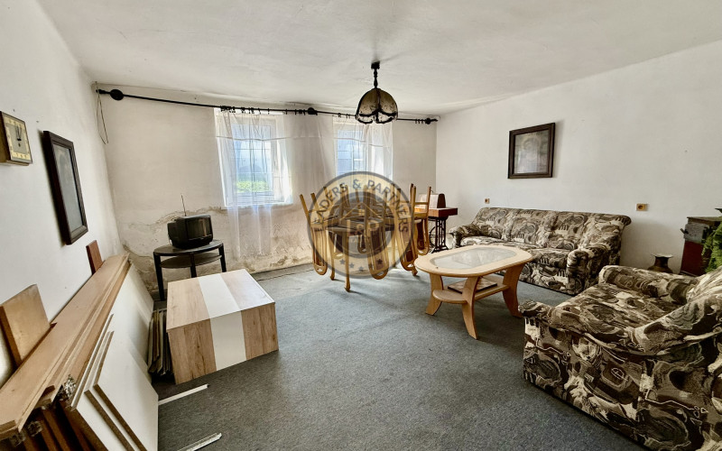 Na predaj starší vidiecky dom v obci Horné Orešany