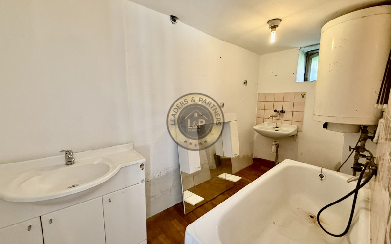 Na predaj starší vidiecky dom v obci Horné Orešany