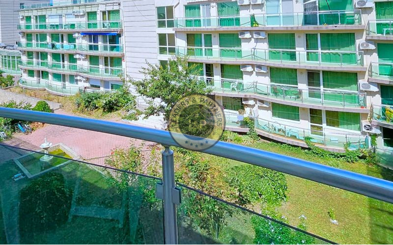 Apartmán 2+kk s balkónom a bazénom Sarafovo-Bulharsko