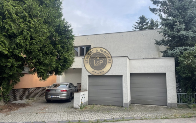 Rodinný dom na prenájom - Kramáre