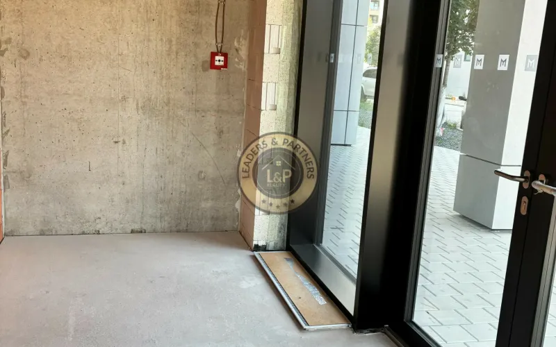 Rohový obchodný priestor, METROPOLIS - Prenájom