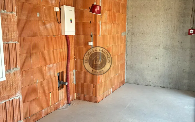 Rohový obchodný priestor, METROPOLIS - Prenájom