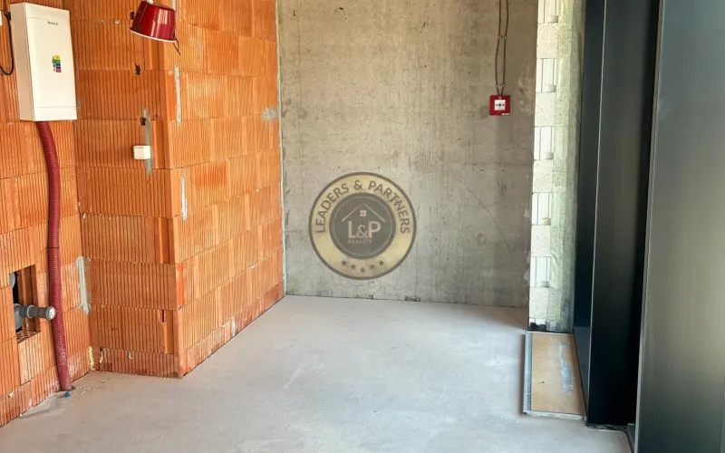 Rohový obchodný priestor, METROPOLIS - Prenájom