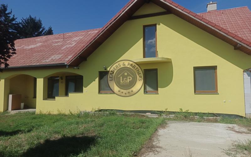 Priestranný 6 - izbový rodinný dom vo Veľkých Ripňanoch