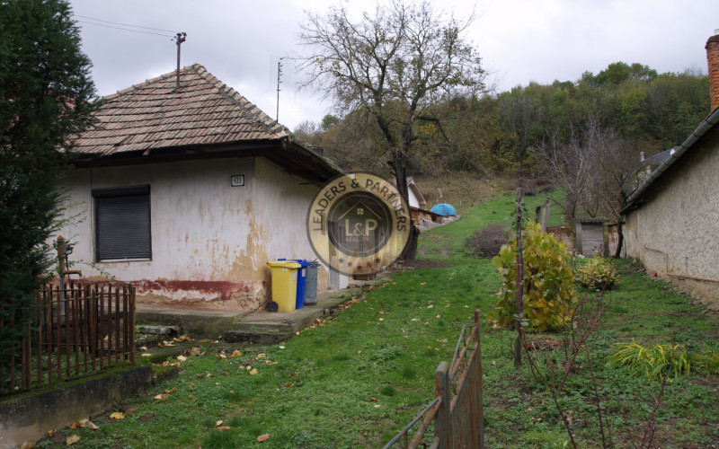 Na predaj stavebný pozemok v obci Kolíňany 1420 m2