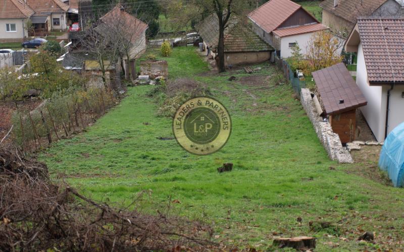 Na predaj stavebný pozemok v obci Kolíňany 1420 m2