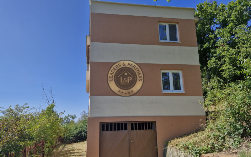 Predaj chaty pri pláži Anima. Medvedia hora, Zemplínska šírava.