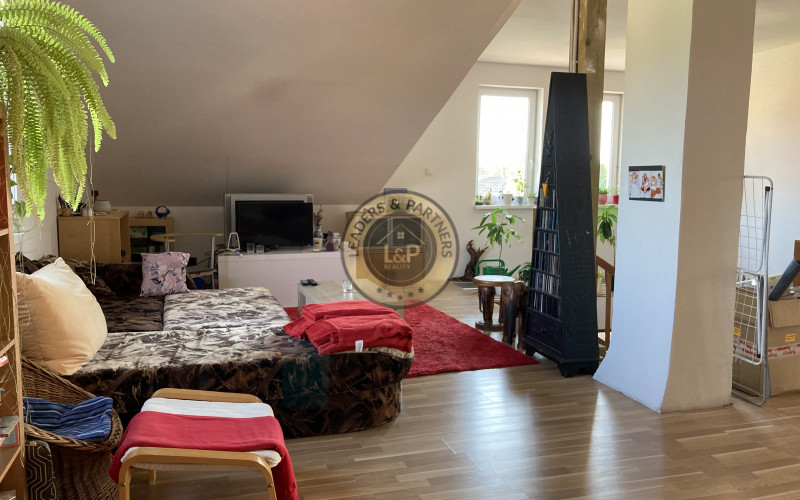 PREDAJ veľký 6izbový rodinný dom Bezenye.