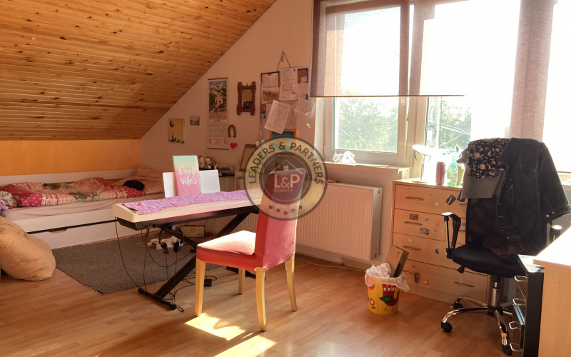 PREDAJ veľký 6izbový rodinný dom Bezenye.