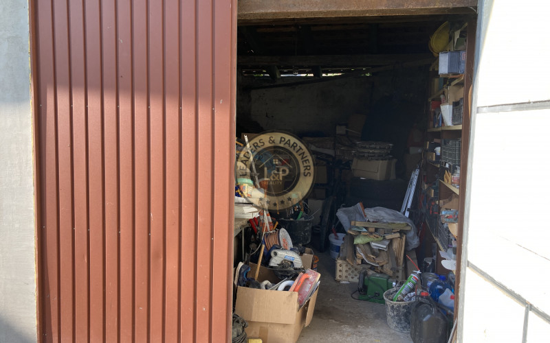 PREDAJ veľký 6izbový rodinný dom Bezenye.