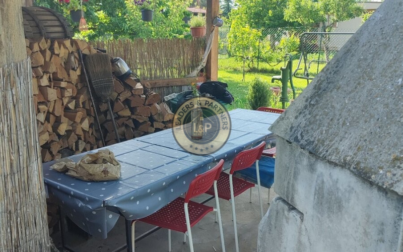 Na predaj záhrada s obytnou chatkou v Seredi