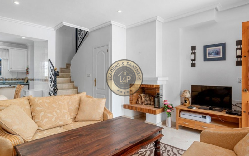 Radový dom 3+kk s bazénom Orihuela Costa, Španielsko