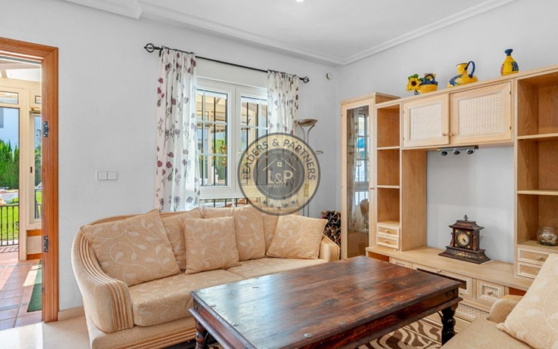 Radový dom 3+kk s bazénom Orihuela Costa, Španielsko